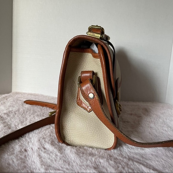 SOLD Vintage Dooney & Bourke Medium Lockhart Flap Bag - Picture 4 of 11